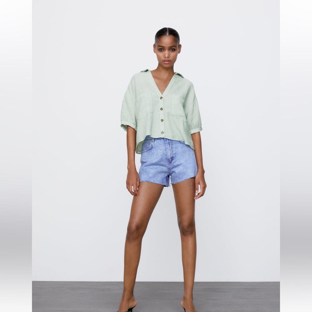 Zara Cropped linen shirt